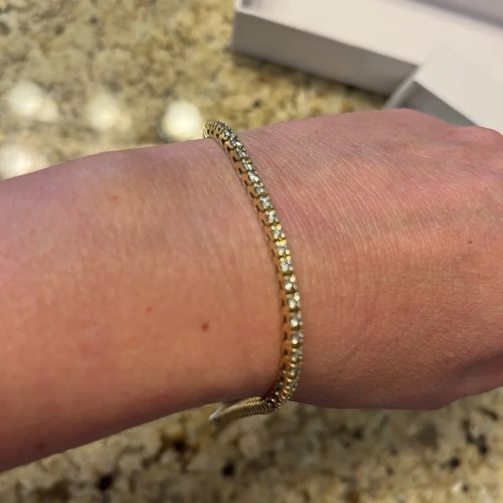 2 carat. Natural Diamond tennis bracelet. 14 K yellow gold. 7 inch straight. - Picture 4 of 8